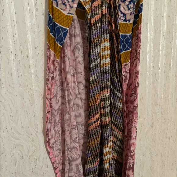 Multicolor Coverup - Picture 3 of 4